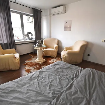 Penthouse Koeln 66 * Frechen