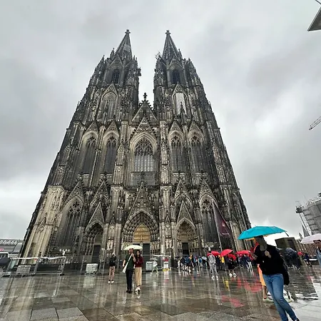 Penthouse Koeln 66 *